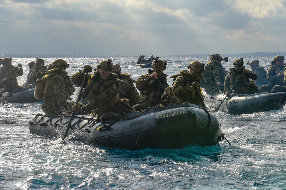 31st Marine Expeditionary Unit launch combat rubber raiding craft