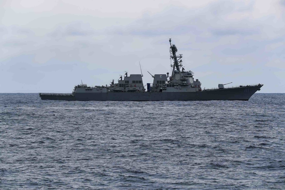 Mobile Bay sails in formation during exercise Noble Fusion