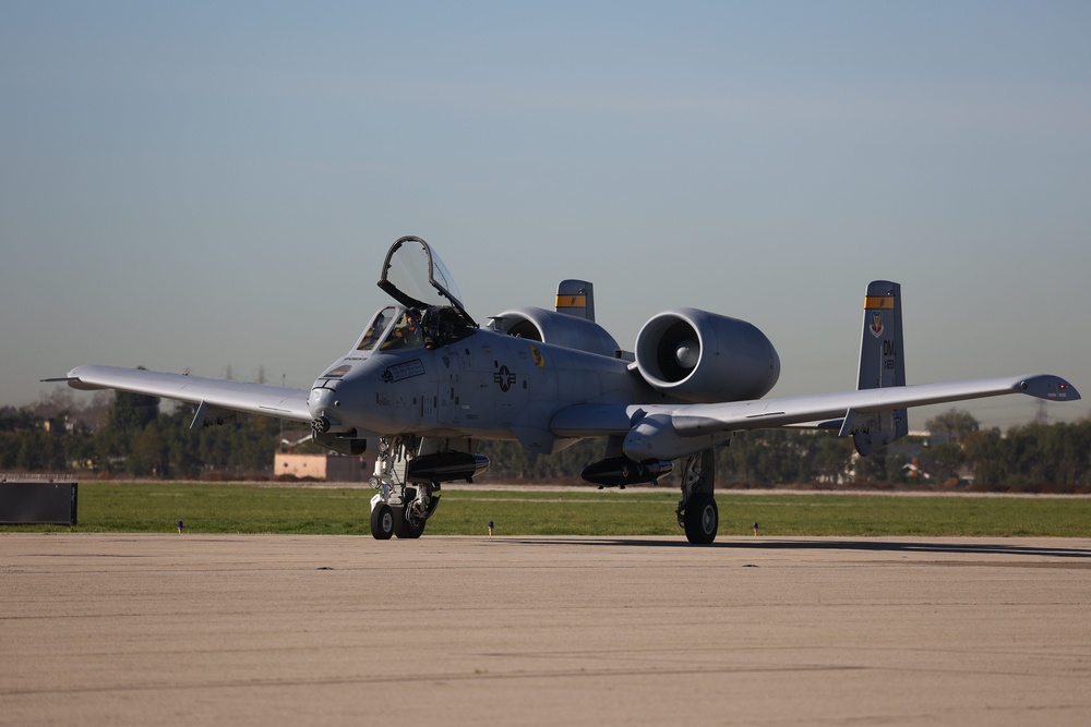 Super Bowl flyover jets arrive at JFTB