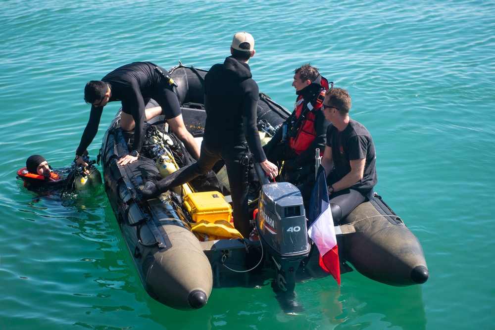 IMX/CE22 Multilateral Dive Training Event