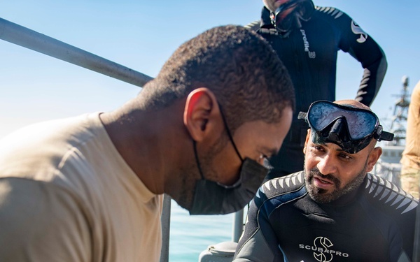 IMX/CE22 Multilateral Dive Training Event