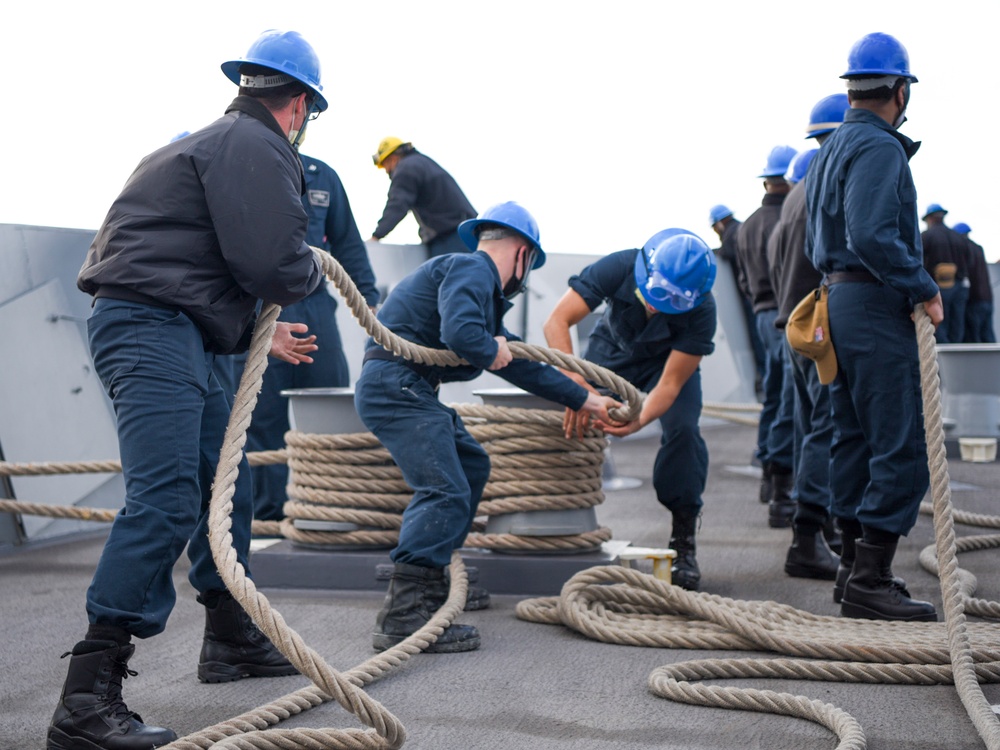 USS Anchorage conducts Sea and Anchor