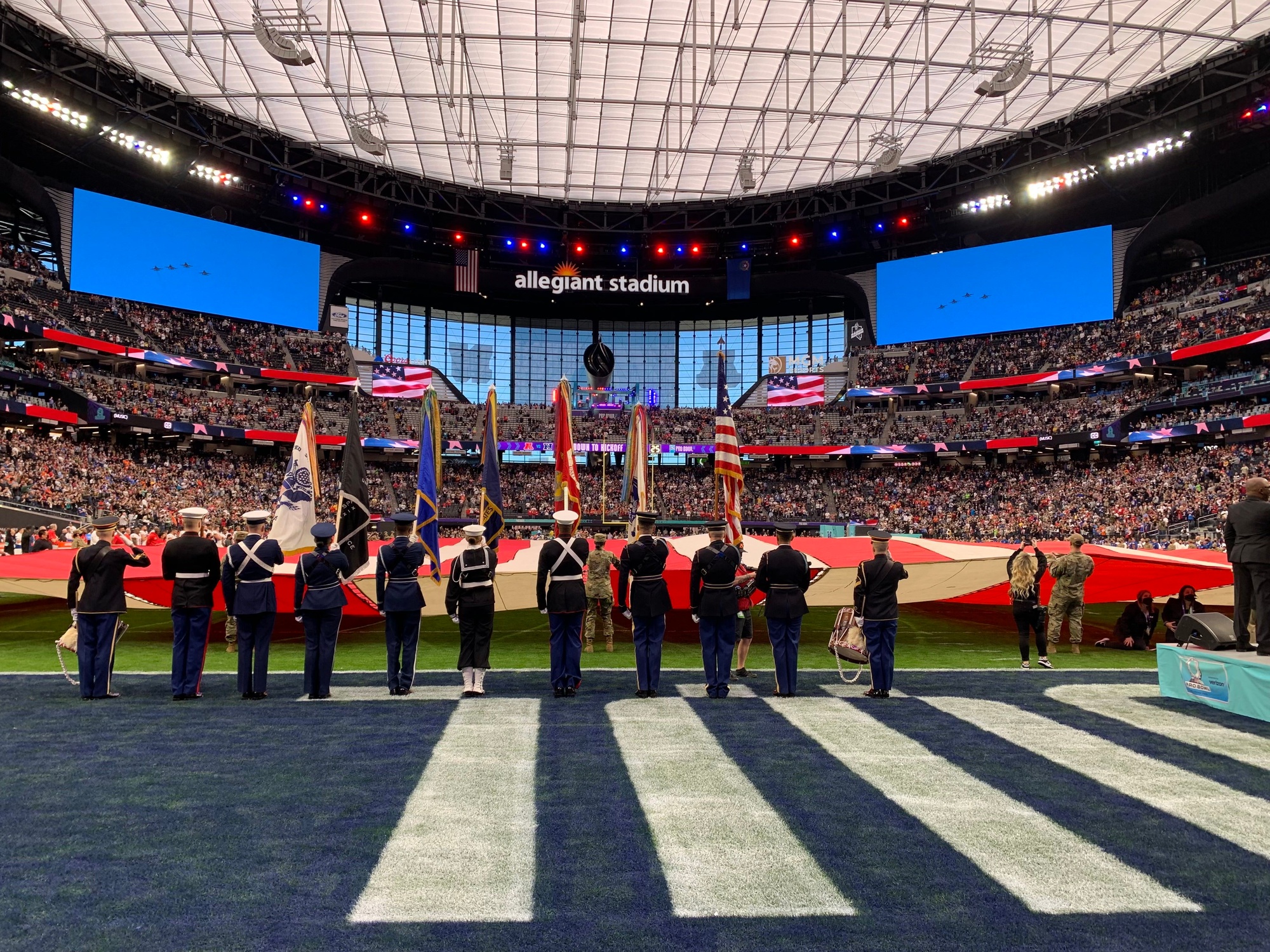 DVIDS - Images - Sailor Represents U.S. Navy at NFL Pro Bowl [Image 4 of 4]