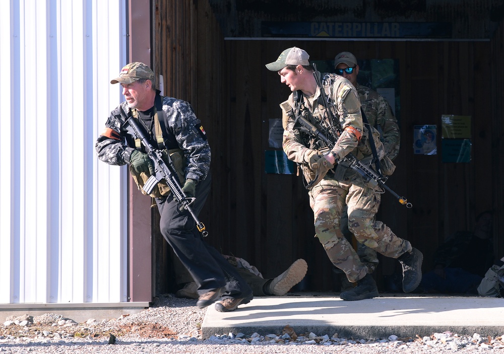 Green Beret Candidates Undergo Robin Sage Exercise