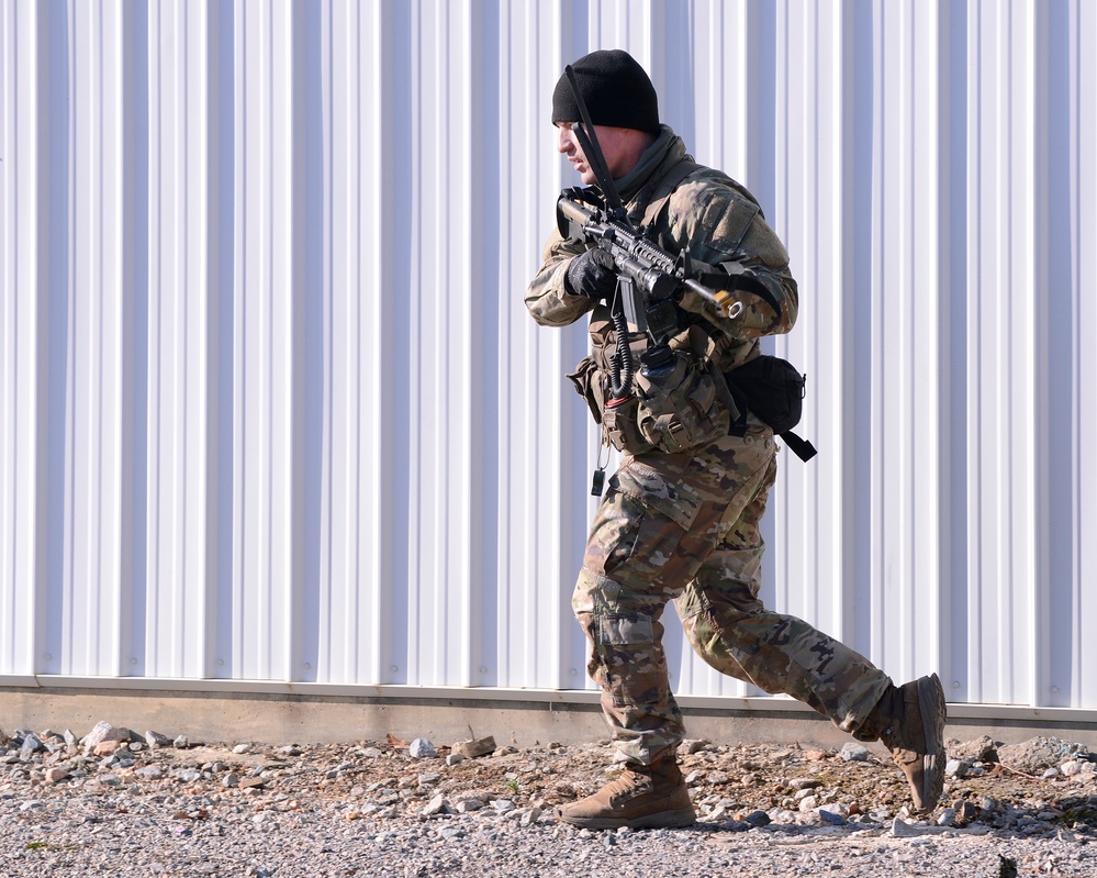 Green Beret Candidates Undergo Robin Sage Exercise