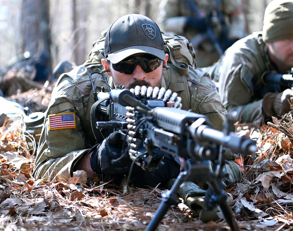 Green Beret Candidates Undergo Robin Sage Exercise