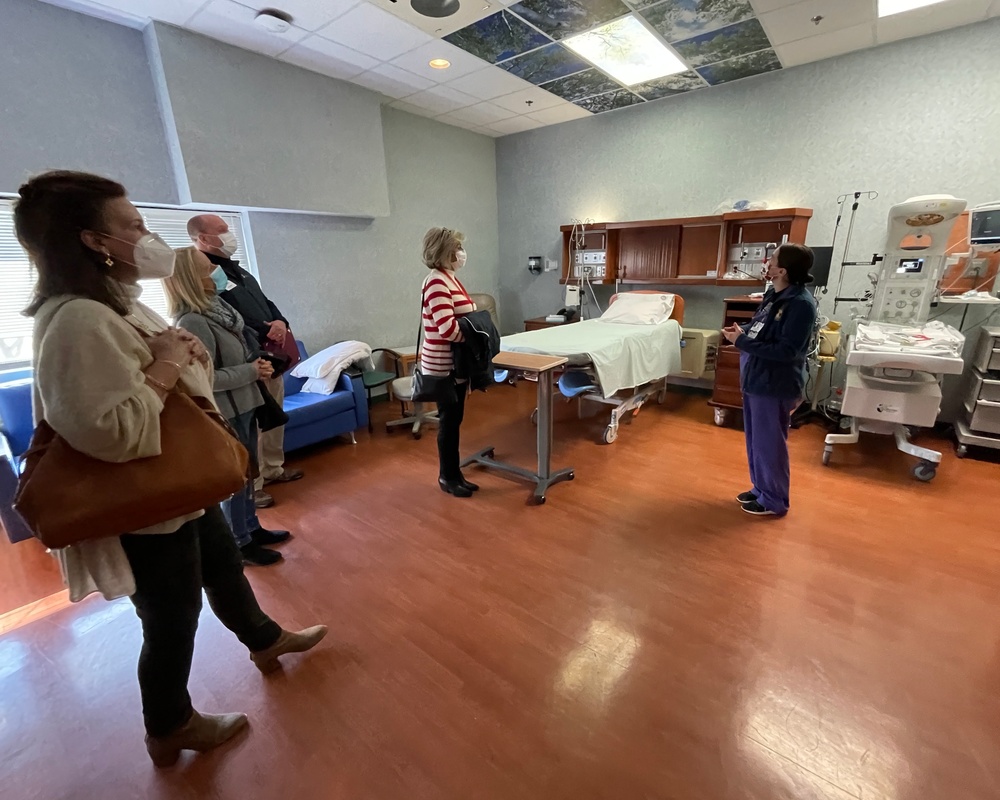 Red Cross Tiffany Circle visits Blanchfield Army Community Hospital