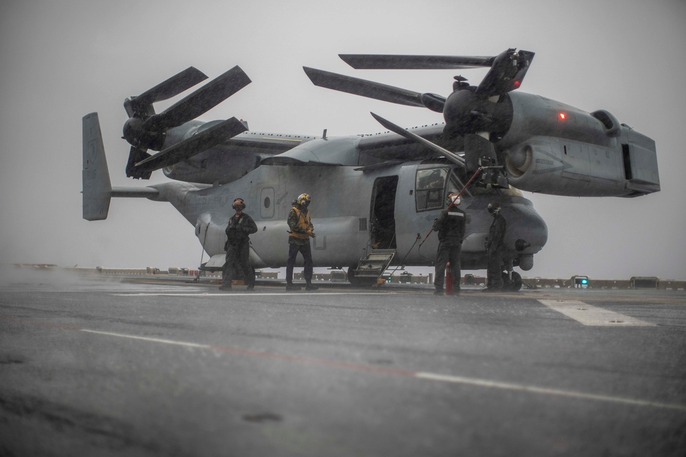 11th MEU conducts routine maintenance aboard USS Essex (LHD 2)