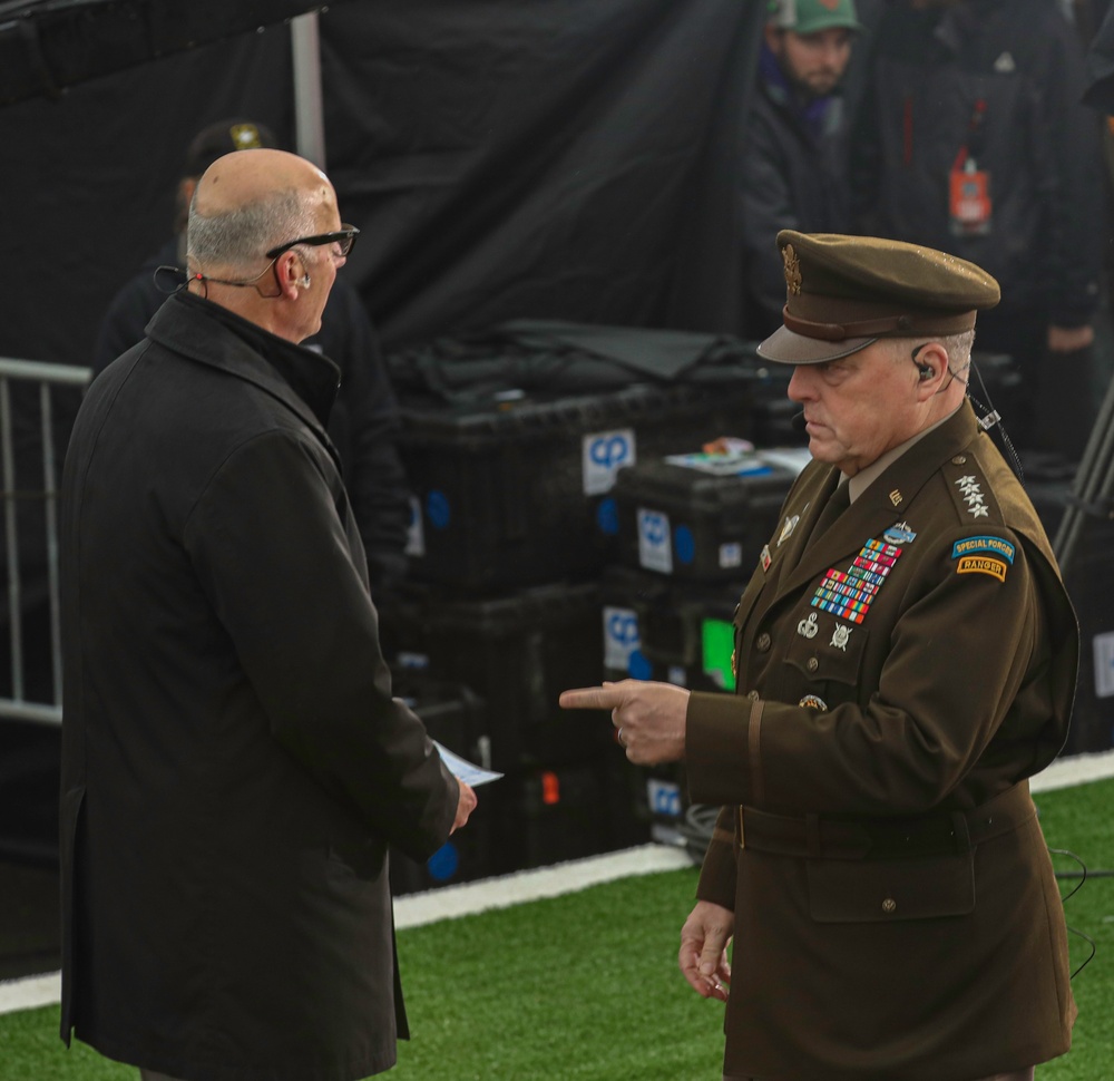 10th Combat Aviation Brigade Attends Army-Navy Game