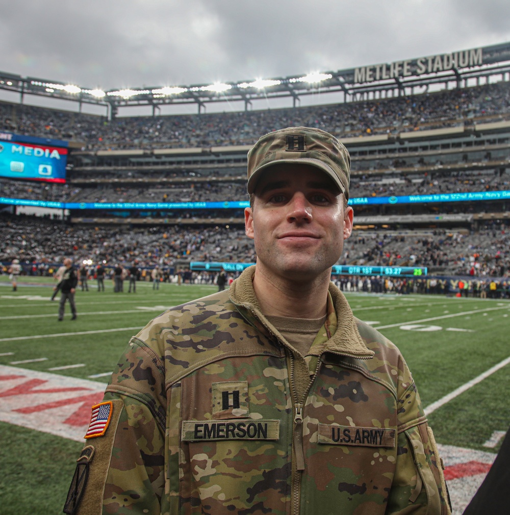 10th Combat Aviation Brigade Attends Army-Navy Game