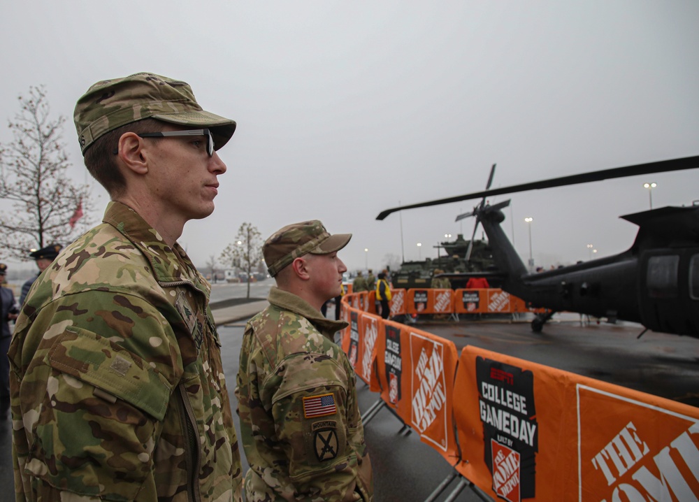 10th Combat Aviation Brigade Attends Army-Navy Game