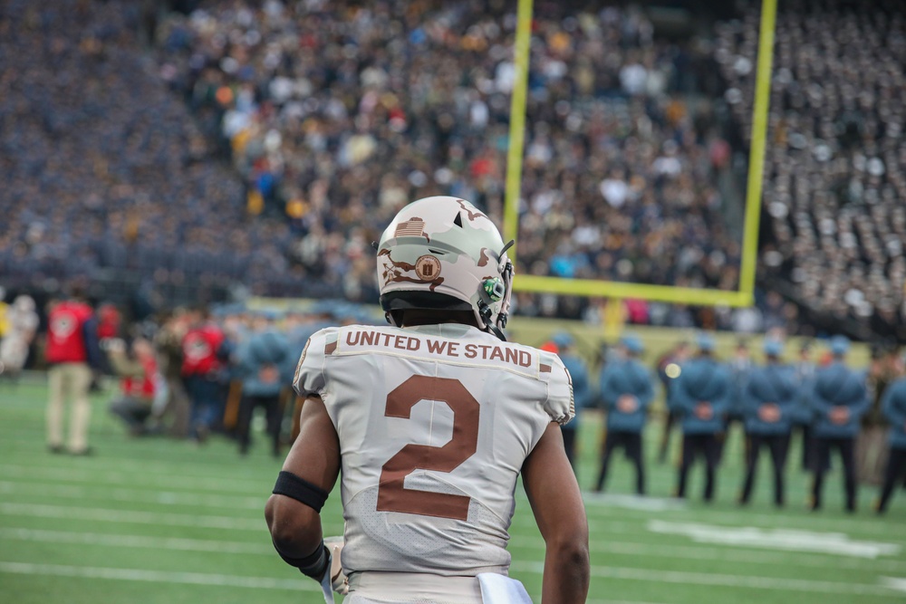 10th Combat Aviation Brigade Attends Army-Navy Game