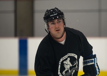 Sticking together: Eielson’s hockey brothers