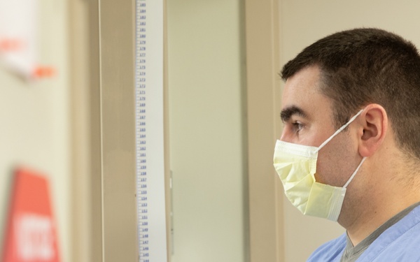 Airmen observe civilian counterparts at INTEGRIS emergency room