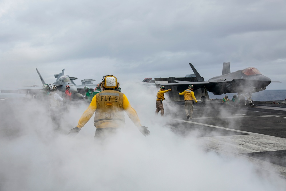 Abraham Lincoln conducts flight operations