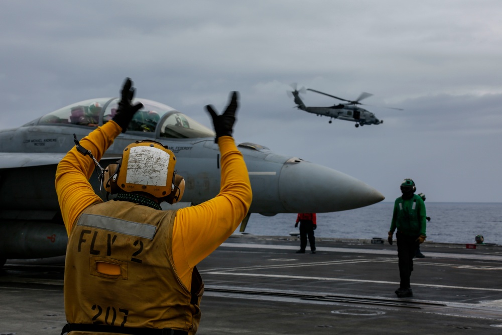 Abraham Lincoln conducts flight operations