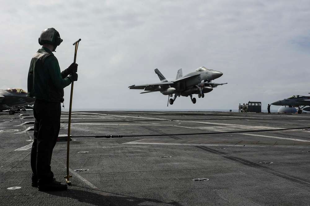 Abraham Lincoln conducts flight operations