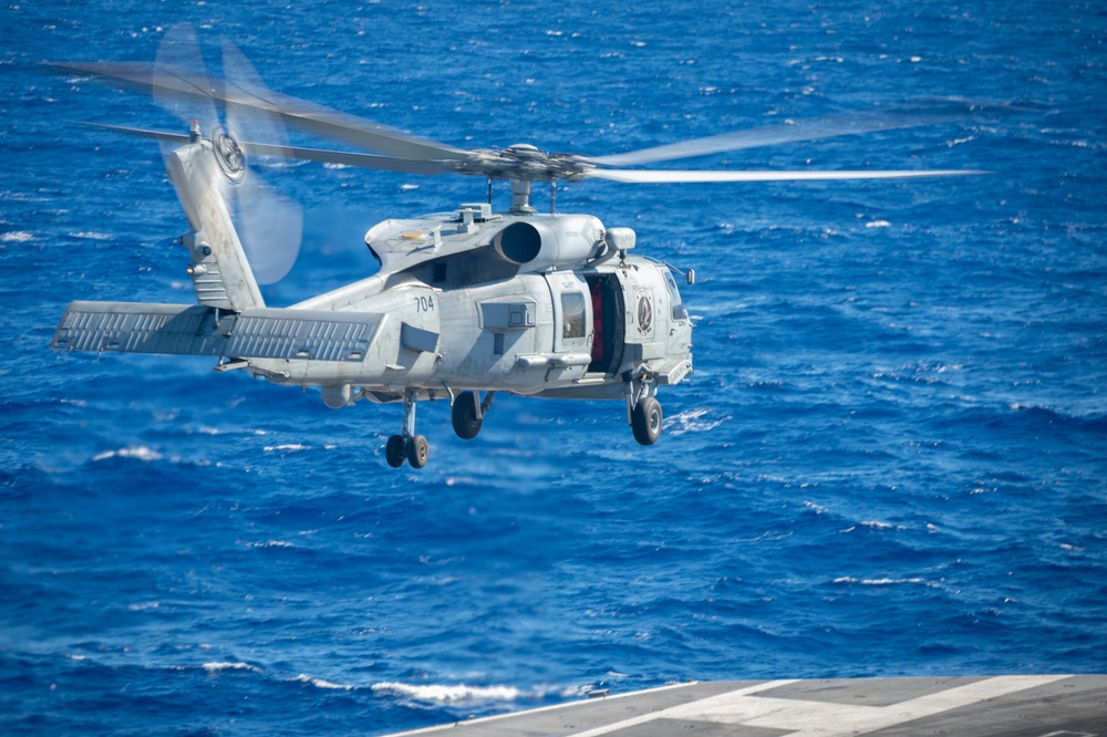 USS Carl Vinson (CVN 70) Sailors Conduct Flight Operations in Pacific Ocean