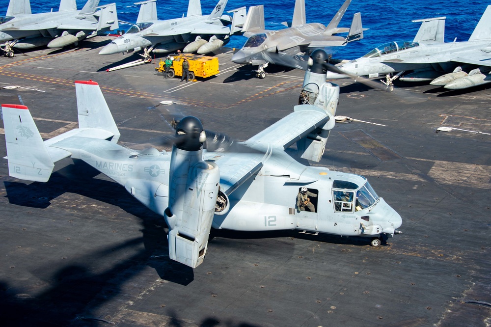 USS Carl Vinson (CVN 70) Sailors Conduct Flight Operations in Pacific Ocean