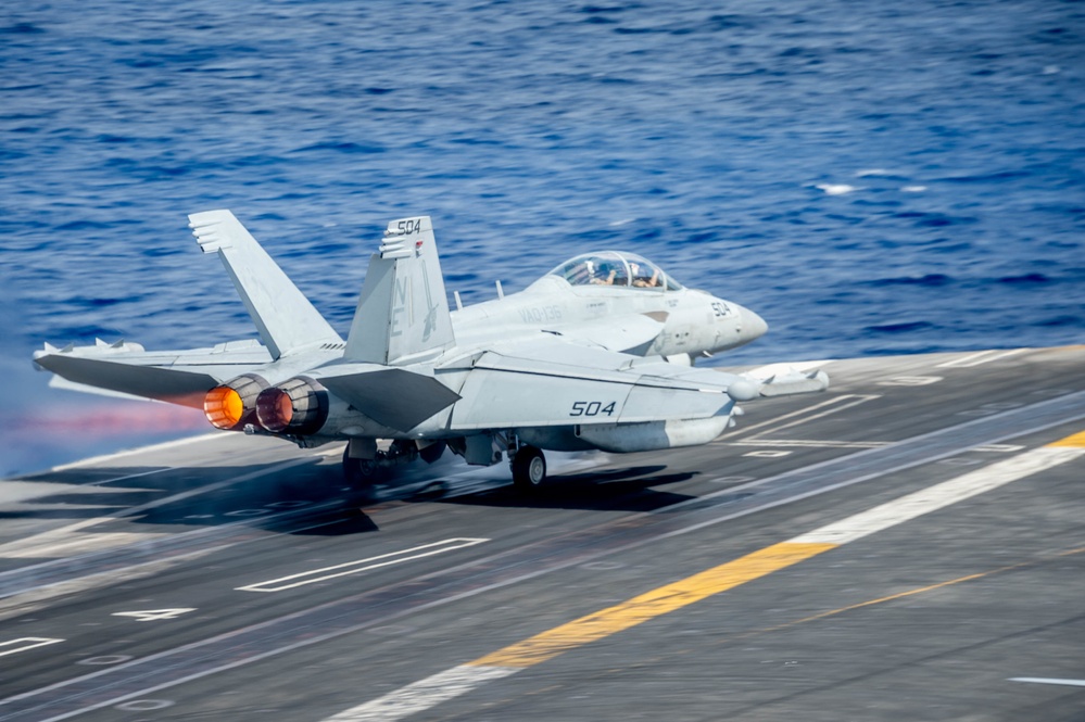 USS Carl Vinson (CVN 70) Sailors Conduct Flight Operations in Pacific Ocean