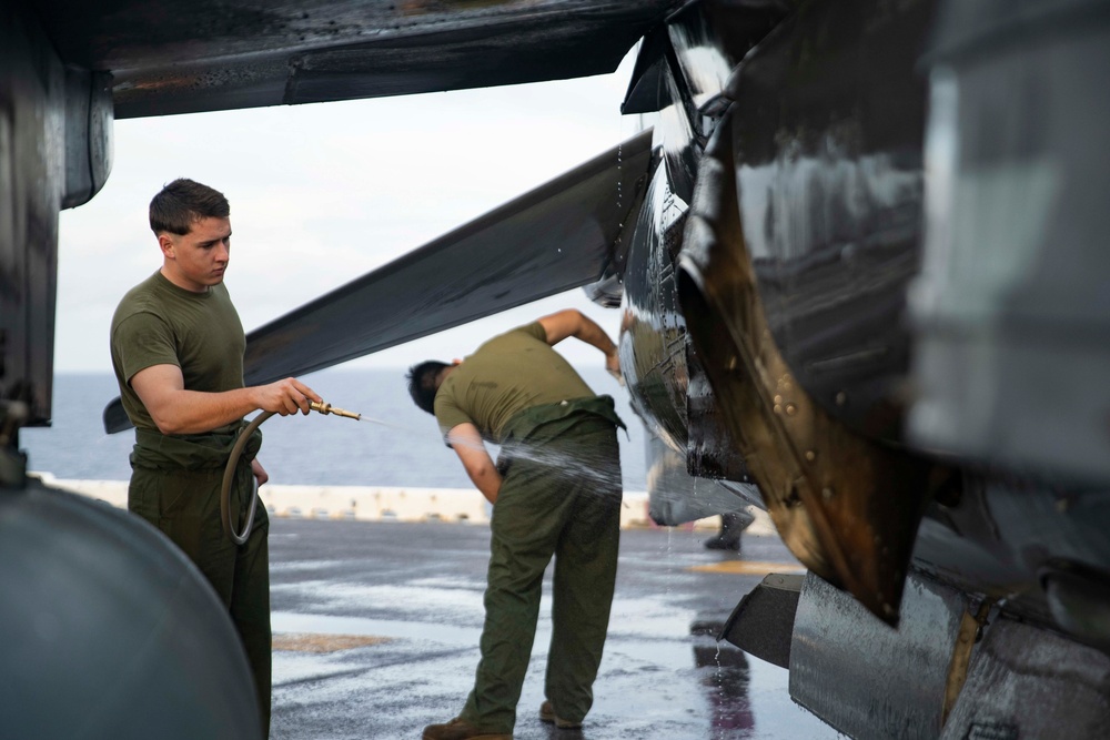 VMA-214, 11th MEU conducts routine corrosion prevention cleaning aboard USS Essex (LHD 2)
