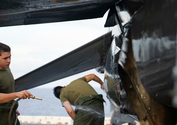 VMA-214, 11th MEU conducts routine corrosion prevention cleaning aboard USS Essex (LHD 2)