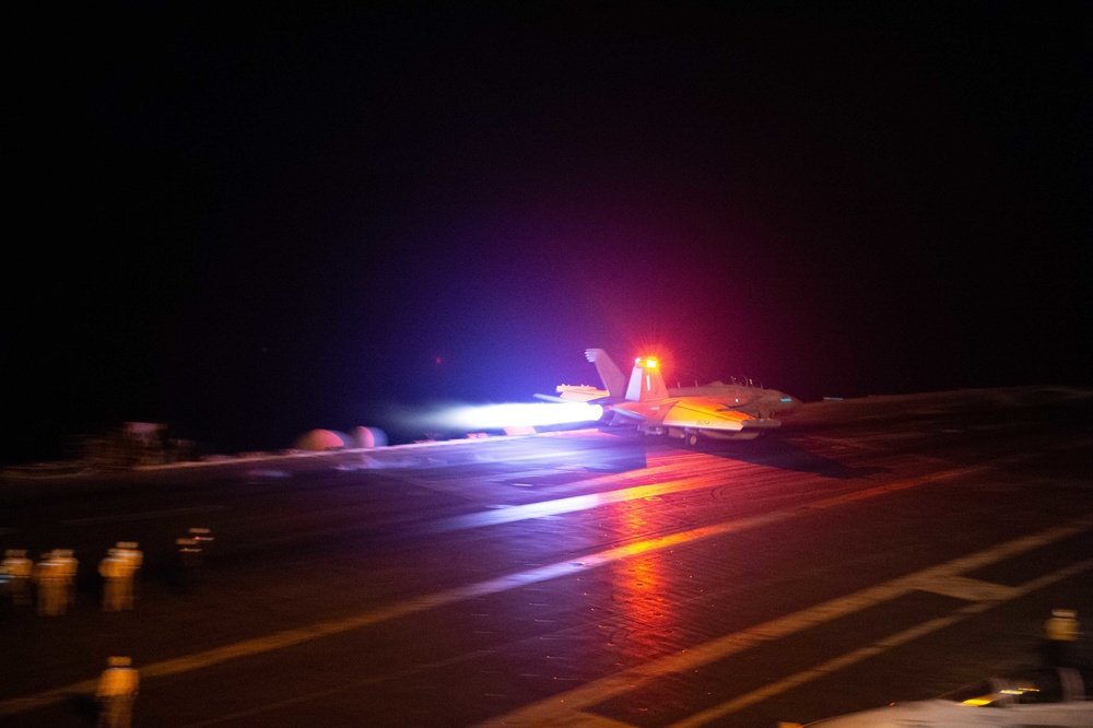 USS Carl Vinson (CVN 70) Night Flight Operations