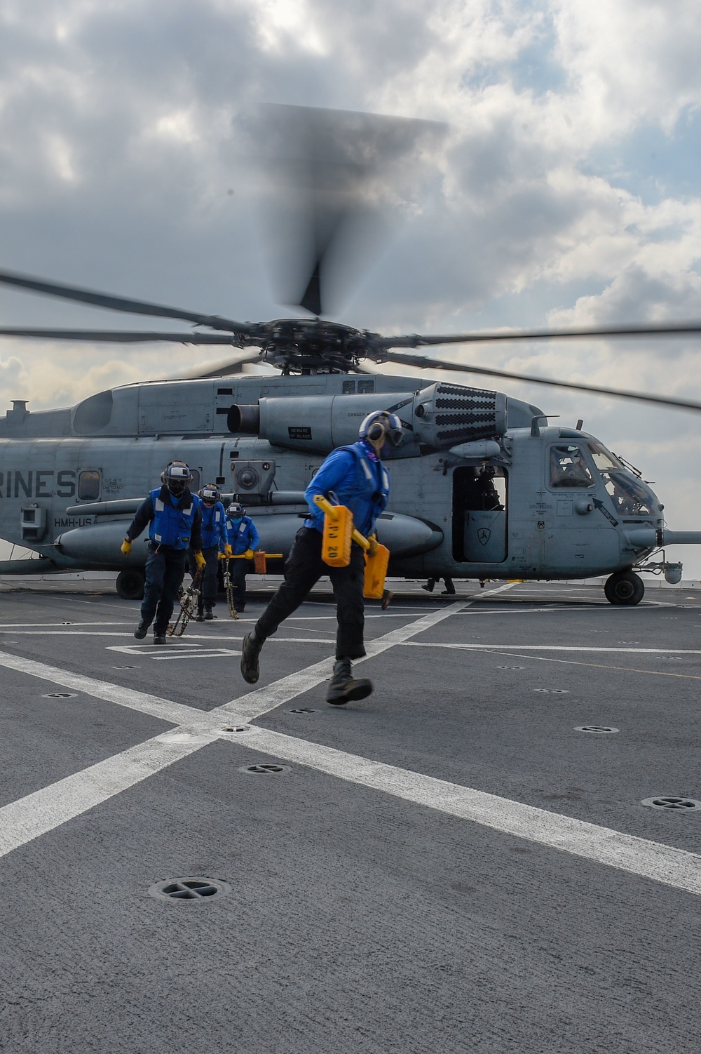 USS Green Bay (LPD 20) Conducts a Visit, Board, Search and Seizure Exercise