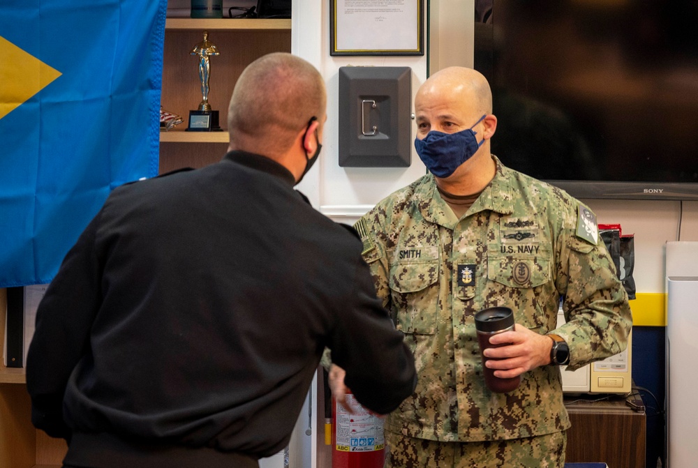 MCPON Smith visits local recruiters in Dover, Delaware