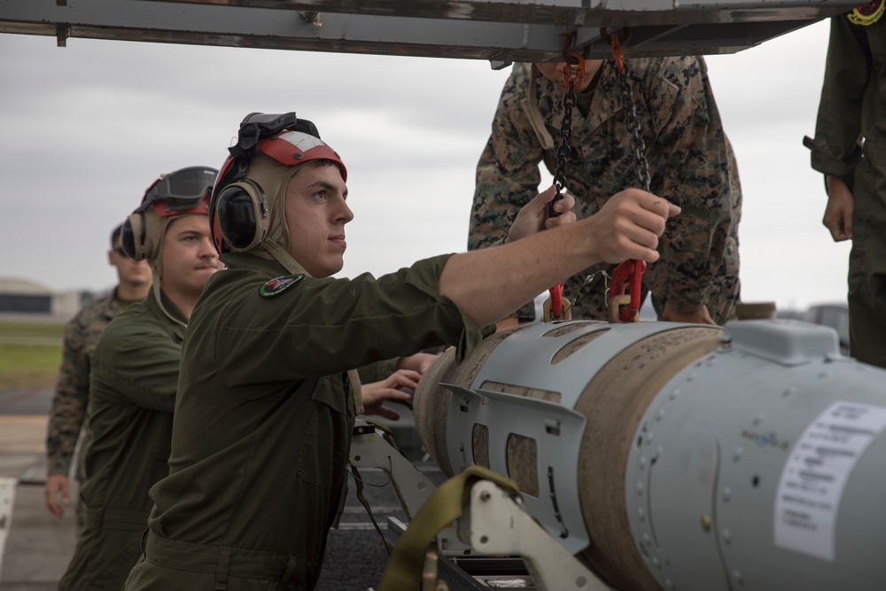 VMFA-121 Conducts Annual Ordnance ULT