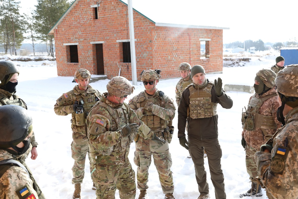 JMTGU Soldiers develop teaching methodology with OC/T's at International Peacekeeping and Security Center