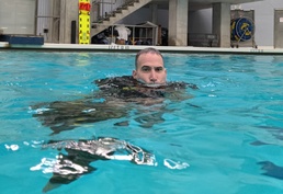 U.S. Army Nuclear Disablement Teams conduct water survival training at U.S. Naval Academy