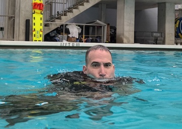 U.S. Army Nuclear Disablement Teams conduct water survival training at U.S. Naval Academy