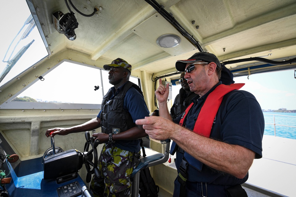 DVIDS - Images - Boat Handling [Image 2 of 6]