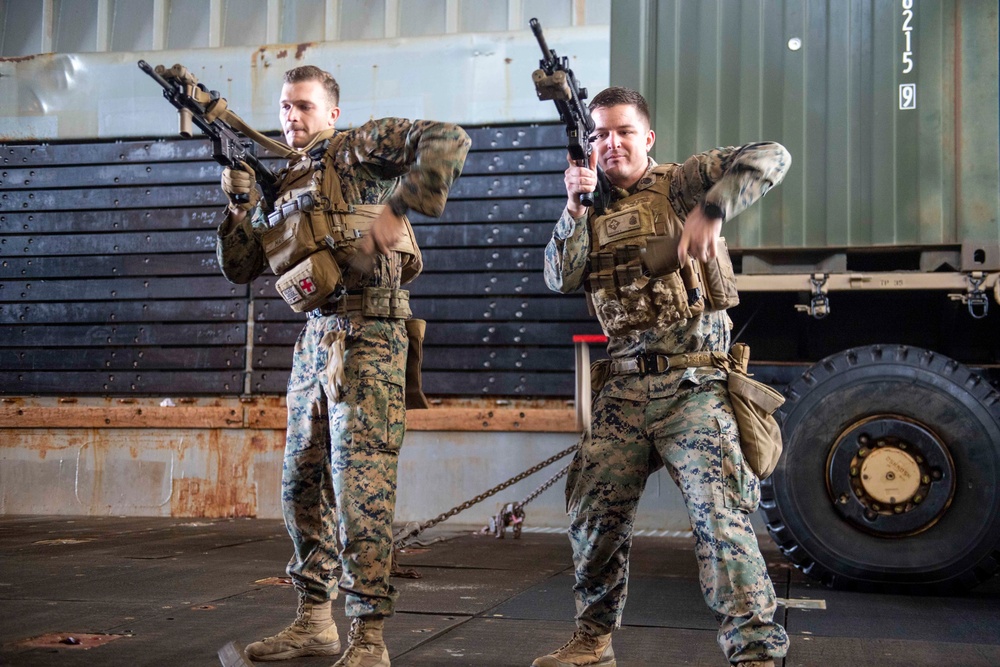 GUNSTON HALL: Marine Speed Reload Training
