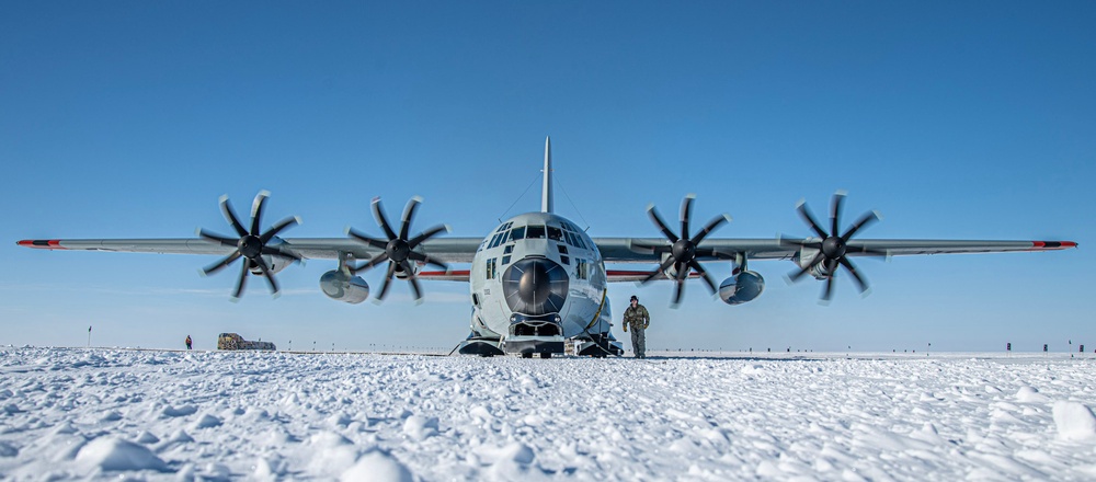 DVIDS - Images - 109th Airlift Wing Support Antarctic Research [Image 2 ...