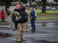 Guard members return home following deployment to Poland [Image 16 of 17]
