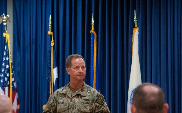 Force Master Chief Tracy L. Hunt hosts Navy Reserve Leadership Mess Symposium