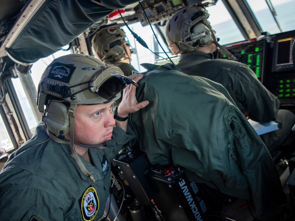 USS Anchorage conducts LCAC Ops