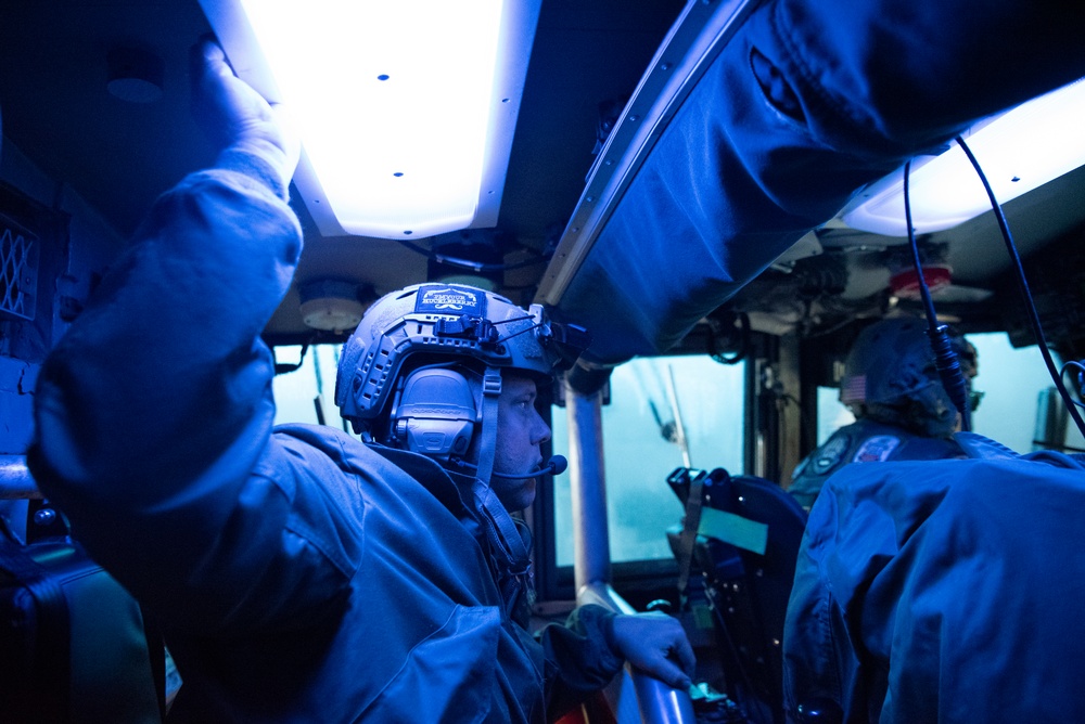 USS Anchorage conducts LCAC Ops