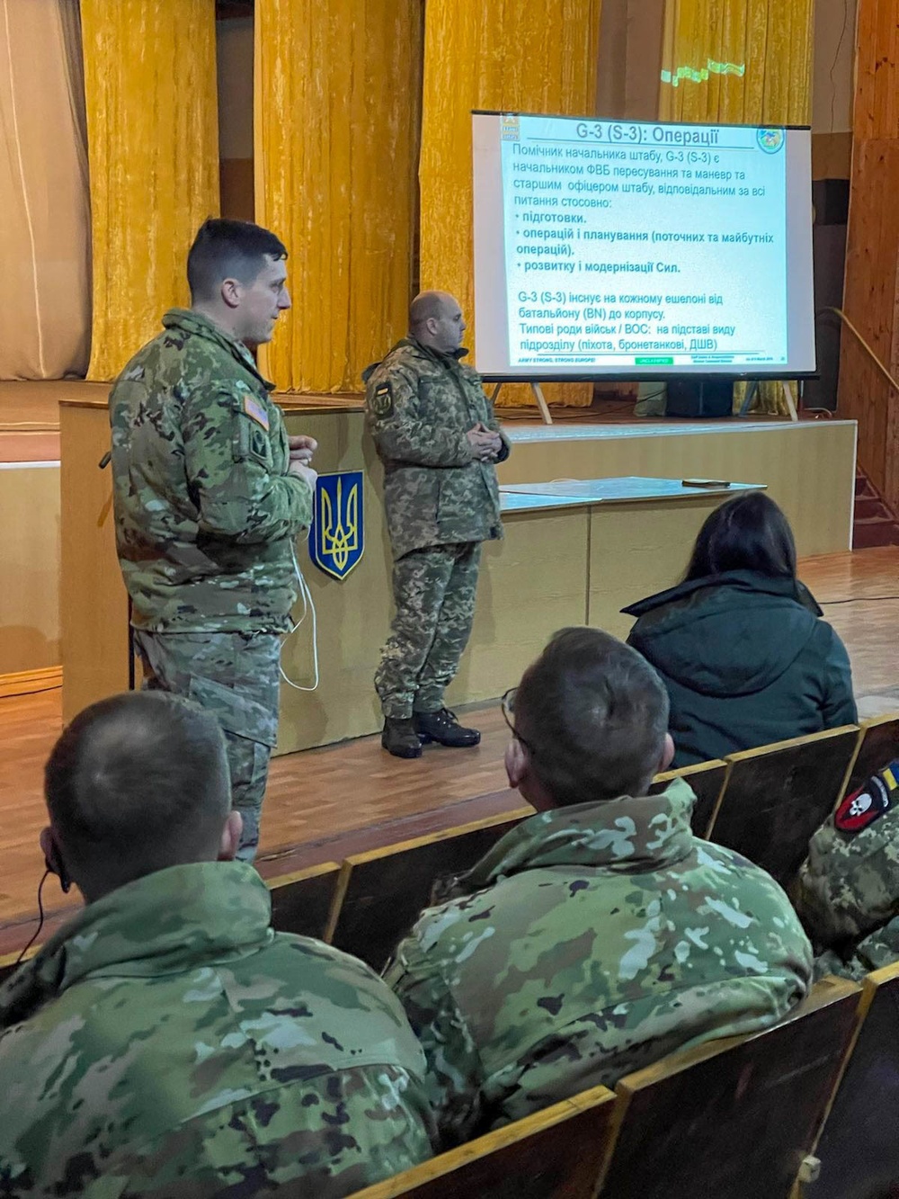 JMTGU sends mobile training teams to assist Ukrainian trainers