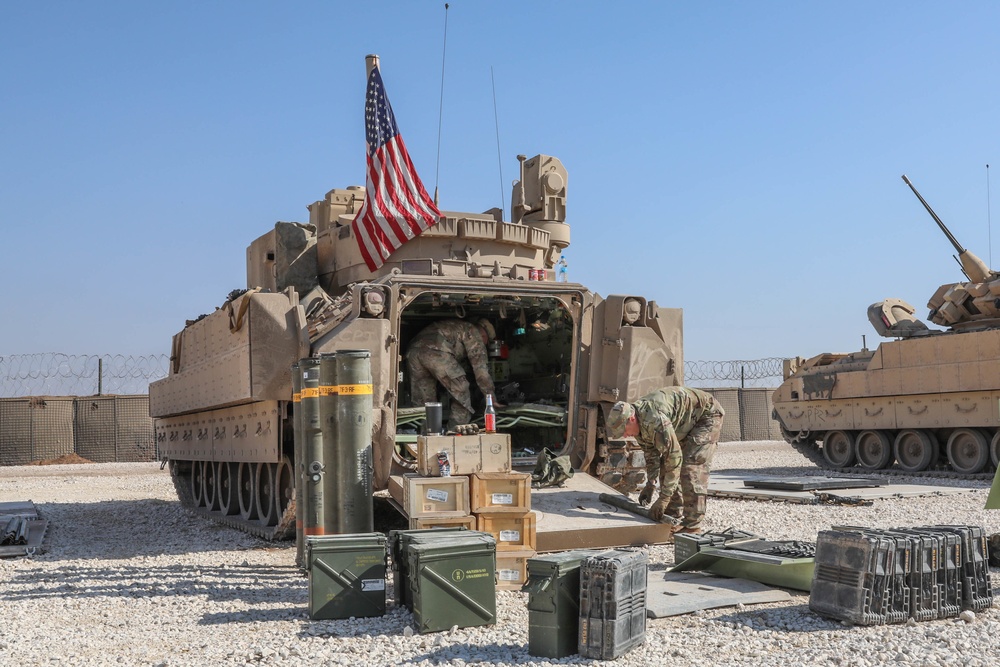 DVIDS - Images - M2A3 Bradley Fighting Vehicles in northeast Syria ...