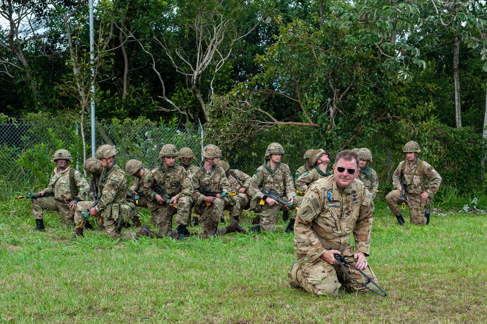 JTFB, British Army conduct Air Assault exercise in Belize