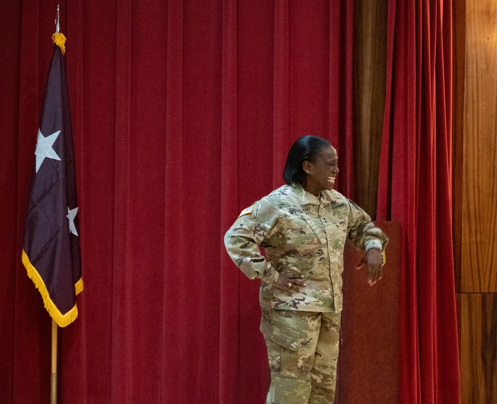 Deputy Surgeon General and Chief United States Army Medical Corps Maj. Gen. Telita Crosland visits Tripler Army Medical Center