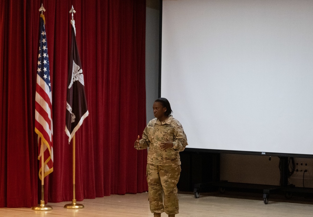 Deputy Surgeon General and Chief United States Army Medical Corps Maj. Gen. Telita Crosland visits Tripler Army Medical Center