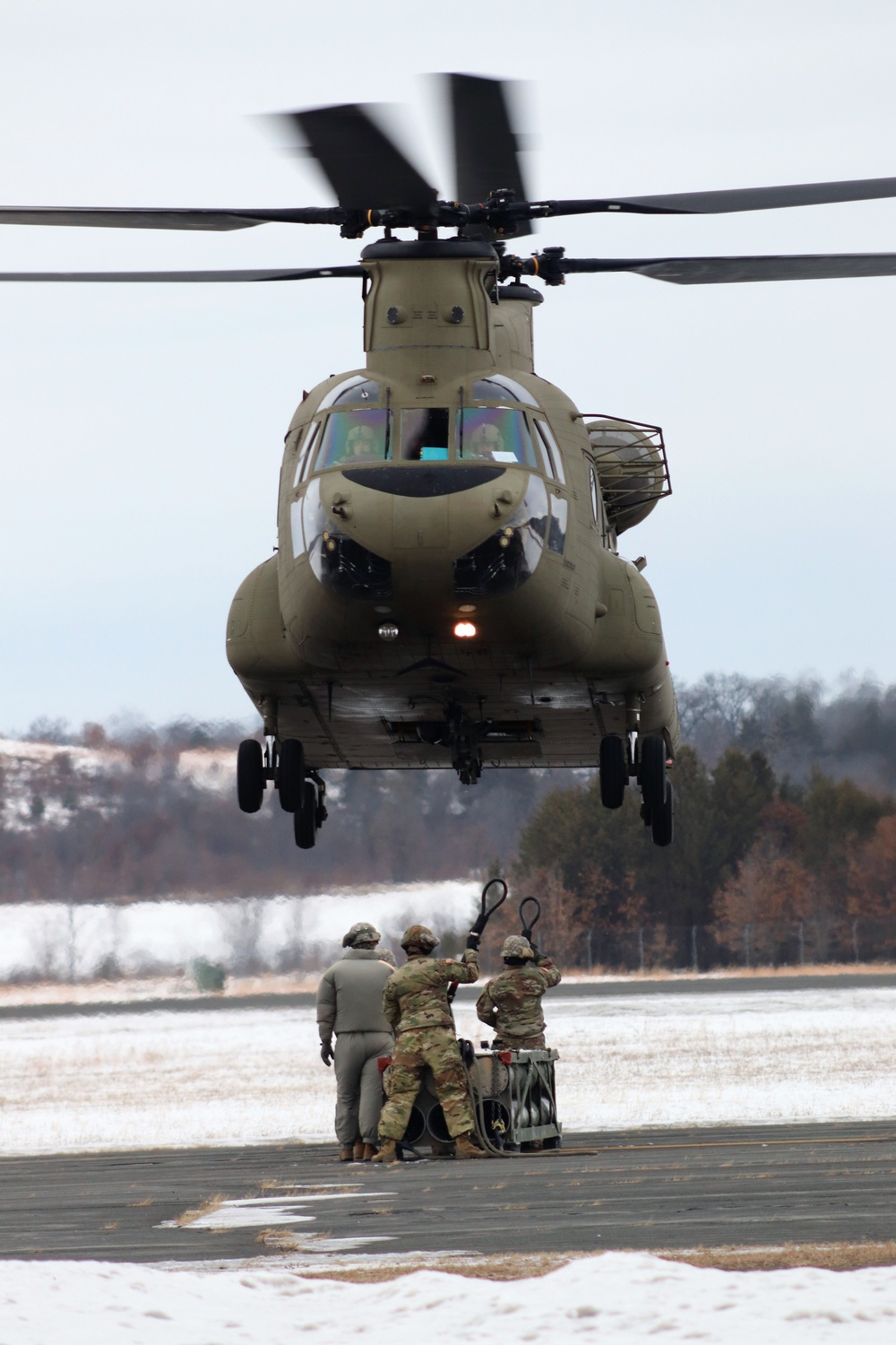 CH-47 crew, 89B students conduct sling-load training at Fort McCoy