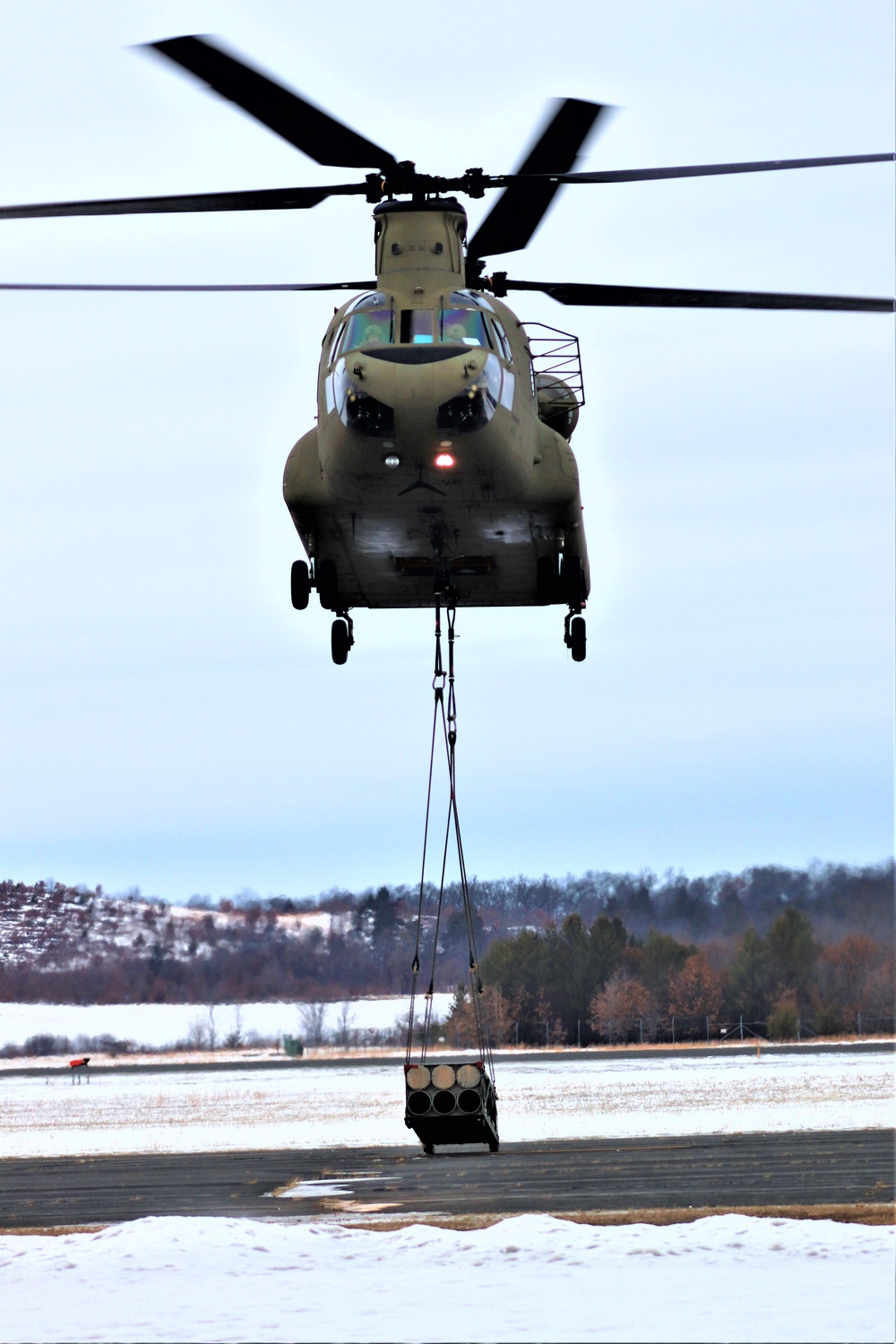 CH-47 crew, 89B students conduct sling-load training at Fort McCoy