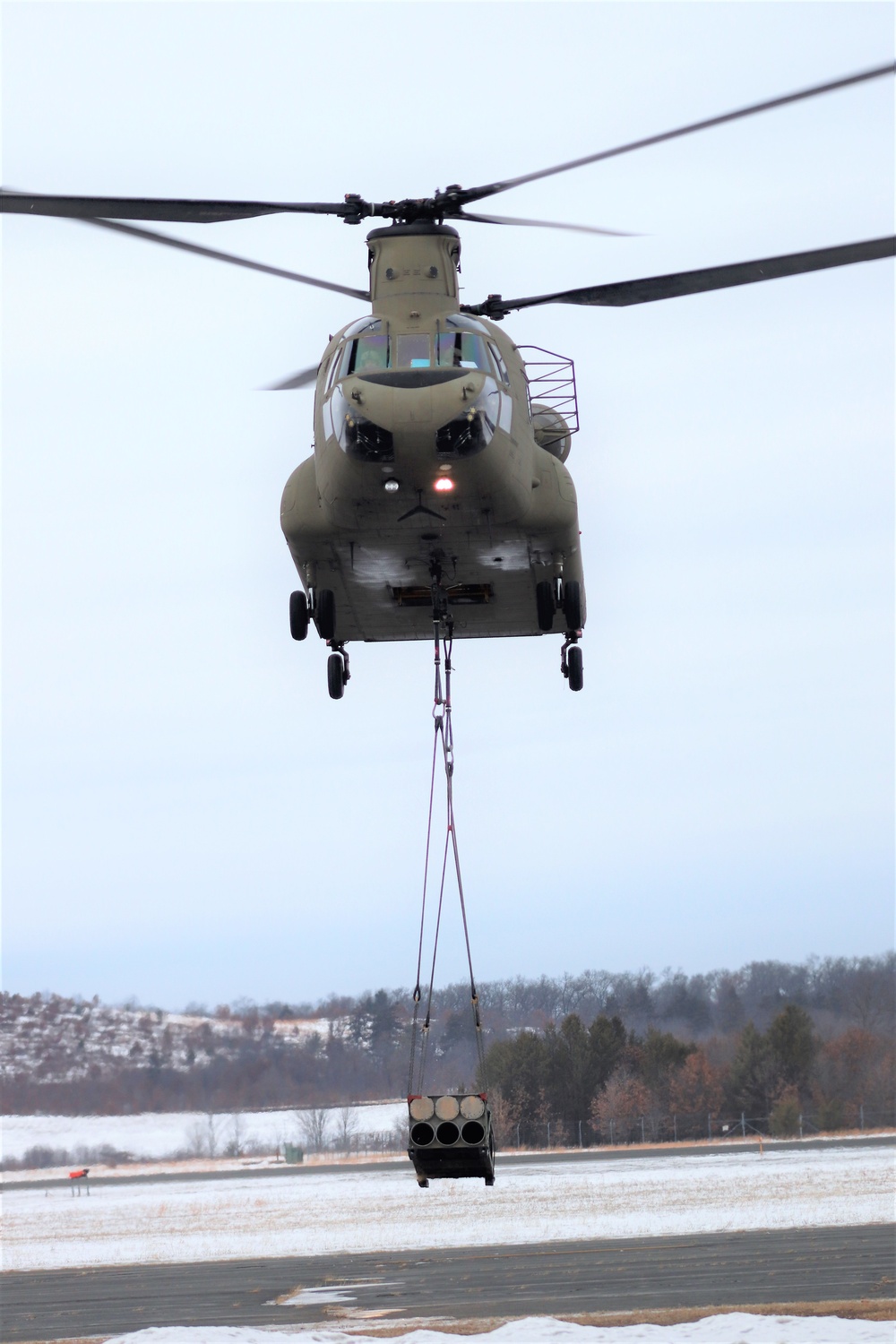 CH-47 crew, 89B students conduct sling-load training at Fort McCoy