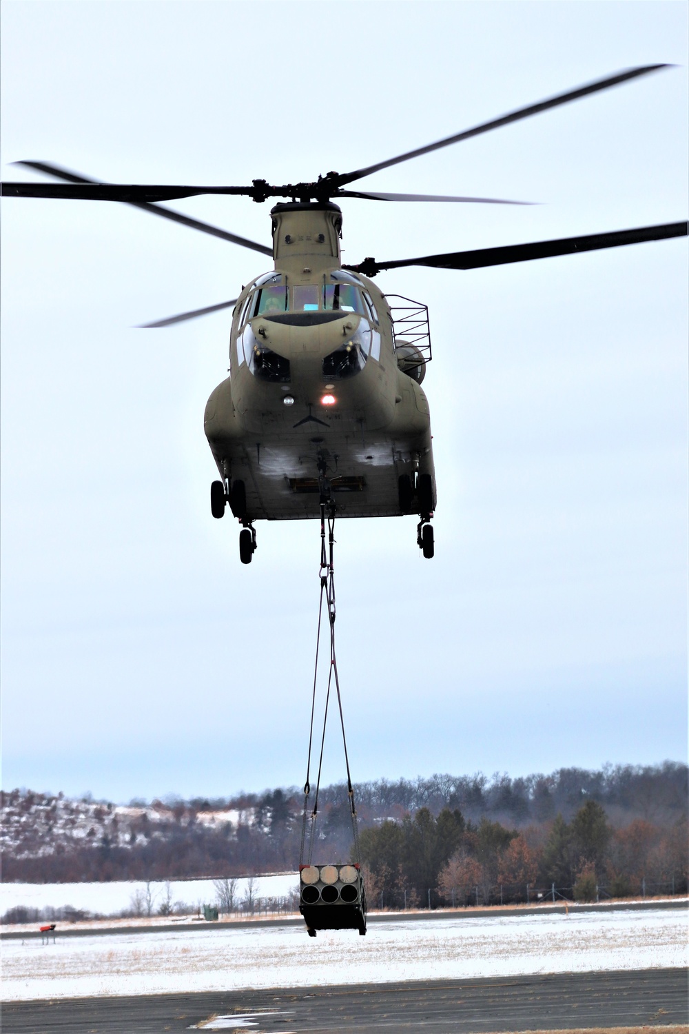 CH-47 crew, 89B students conduct sling-load training at Fort McCoy