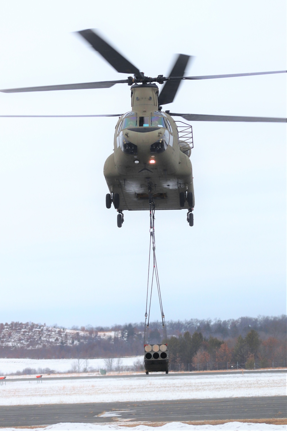 CH-47 crew, 89B students conduct sling-load training at Fort McCoy